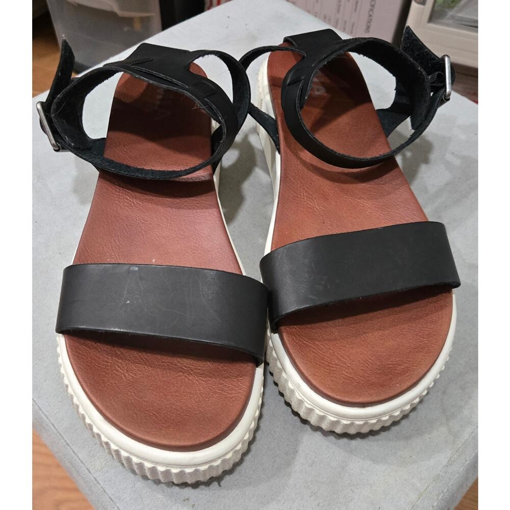 Mia "Ellen" Black Ankle Strap Leather Sandal Size 9 Sneaker Bottom